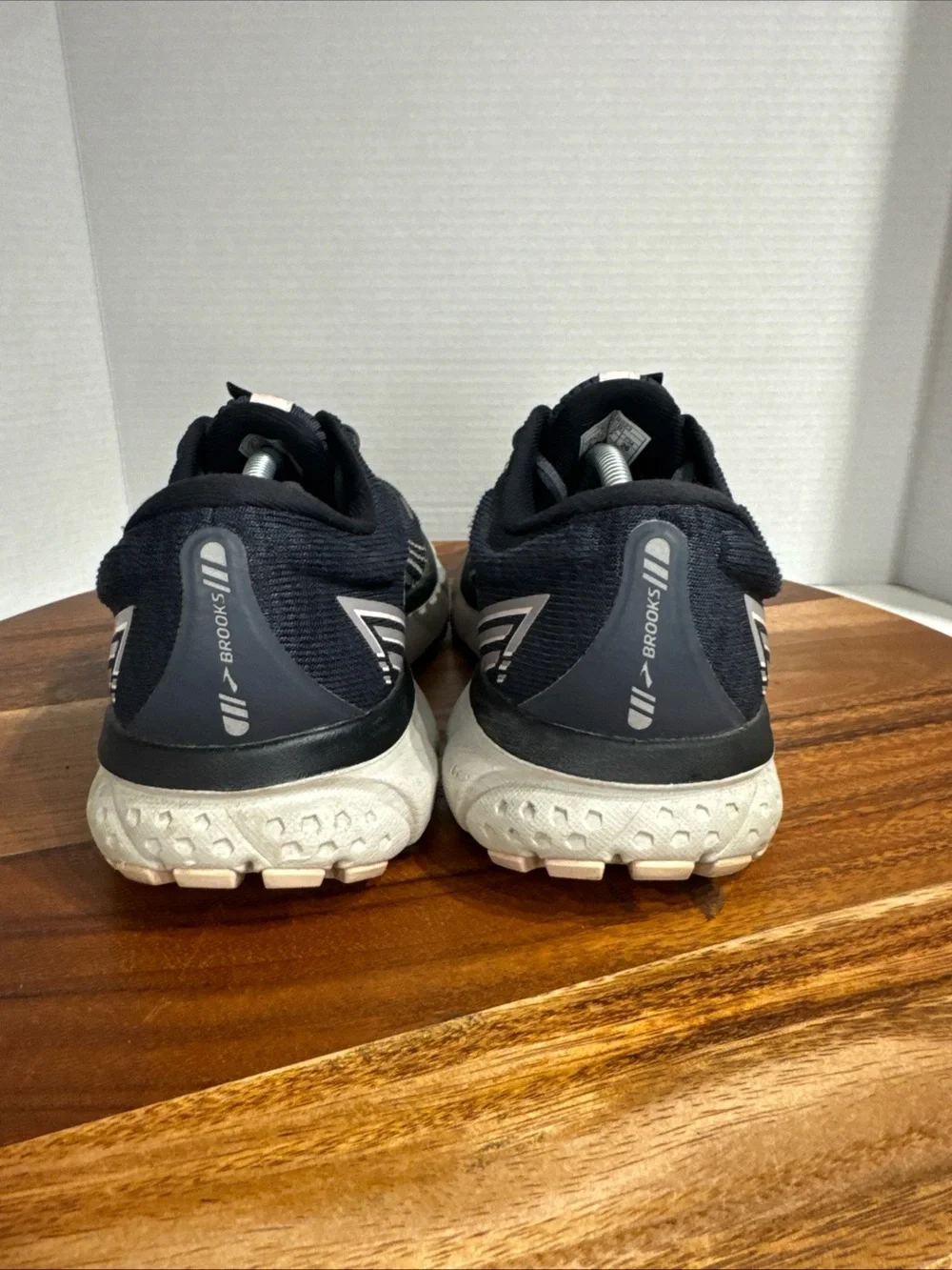 Brooks Women’s Size 9B Gray Mesh Ghost 13 Running Athletic Sneakers Comfort